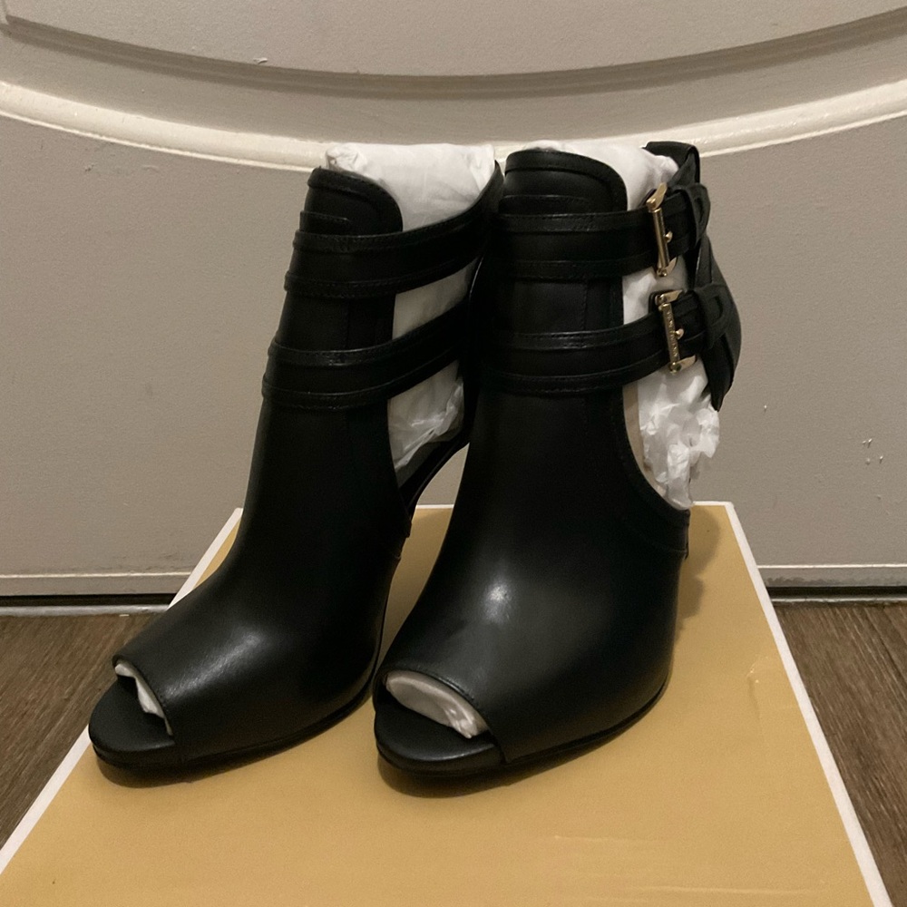 Michael Kors Blaze Heel